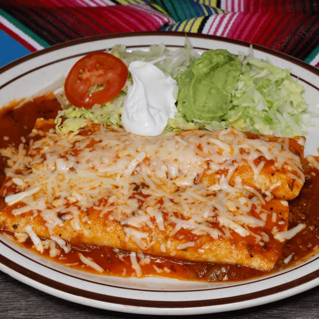Burritos Deluxe Dinner.