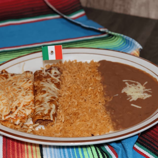7. Enchilada, Real Chile Relleno, Rice & Beans.