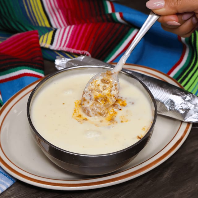 Queso Fundido Con Chorizo.